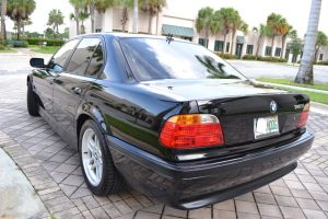 2000 BMW 740i 