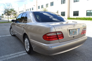 2000 Mercedes E320 