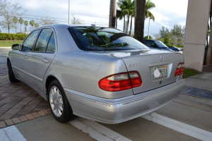 2000 Mercedes E320 