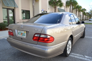 2000 Mercedes E320 