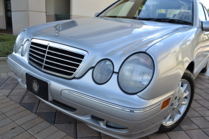 2000 Mercedes E320 