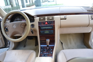 2000 Mercedes E320 