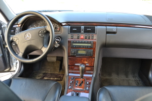 2000 Mercedes E320 