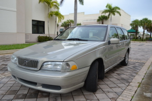 2000 Volvo V70 