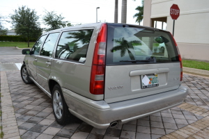 2000 Volvo V70 