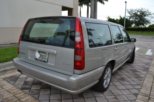 2000 Volvo V70 