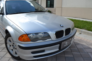 2001 BMW 325i 