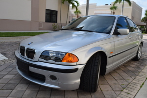 2001 BMW 330i 