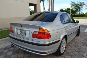 2001 BMW 330i 