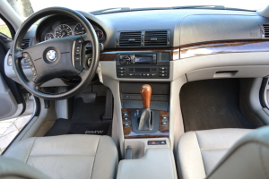 2001 BMW 330i 