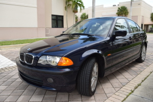 2001 BMW 330xi 