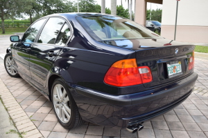 2001 BMW 330xi 