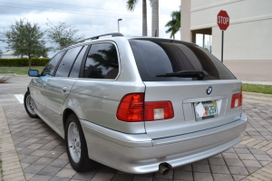 2001 BMW 525i 