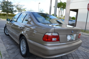 2001 BMW 525i 