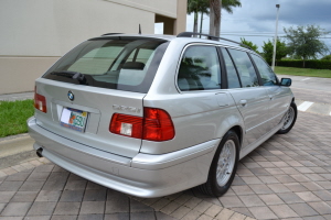 2001 BMW 525it 