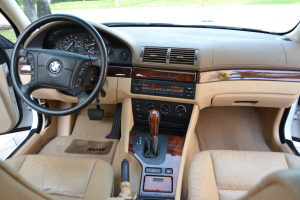 2001 BMW 525it 