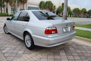 2001 BMW 530i 