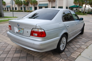 2001 BMW 530i 