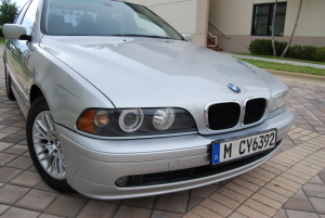 2001 BMW 530i 