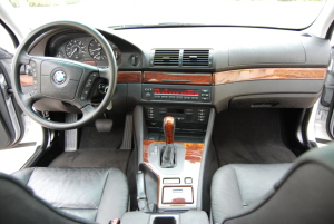 2001 BMW 530i 