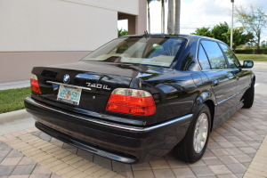 2001 BMW 740iL 