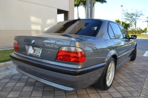 2001 BMW 740iL 