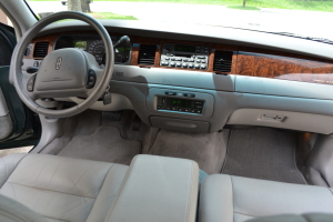 2001 Lincoln Town Car 