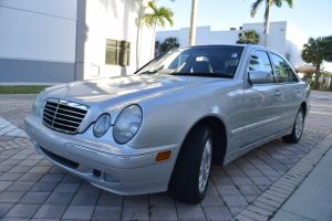 2001 Mercedes E320 