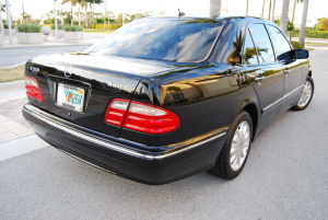 2001 Mercedes E320 