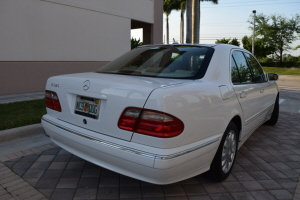 2001 Mercedes E320 