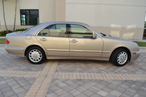 2001 Mercedes E320 