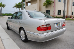 2001 Mercedes E320 