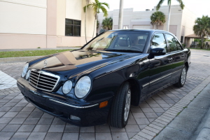 2001 Mercedes E320 