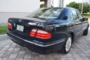 2001 Mercedes E320 