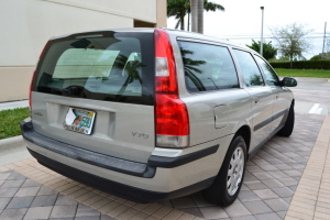 2001 Volvo V70 