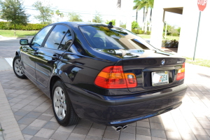 2002 BMW 325xi 