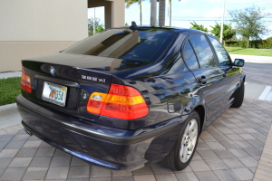 2002 BMW 325xi 