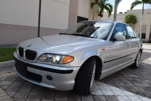 2002 BMW 330i 