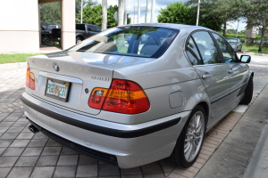 2002 BMW 330i 