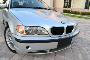 2002 BMW 330i 