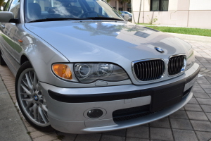 2002 BMW 330i 