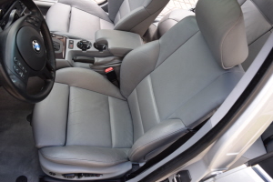 2002 BMW 330i 