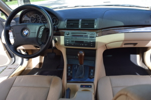 2002 BMW 330i 