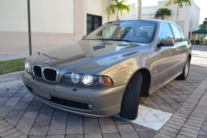 2002 BMW 525i 