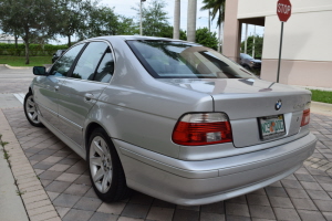 2002 BMW 525i 