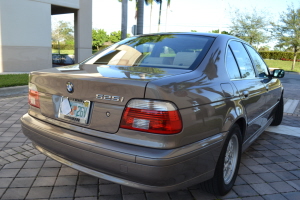 2002 BMW 525i 