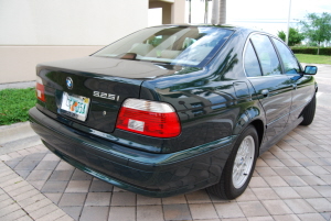 2002 BMW 525i 