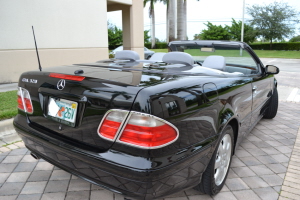 2002 Mercedes CLK320 