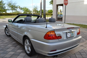 2003 BMW 325ci 