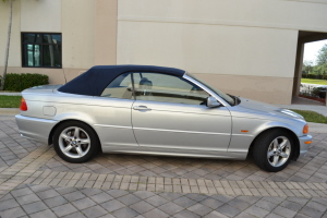 2003 BMW 325ci 